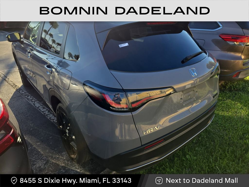 Used 2024 Honda HR-V Sport image 3