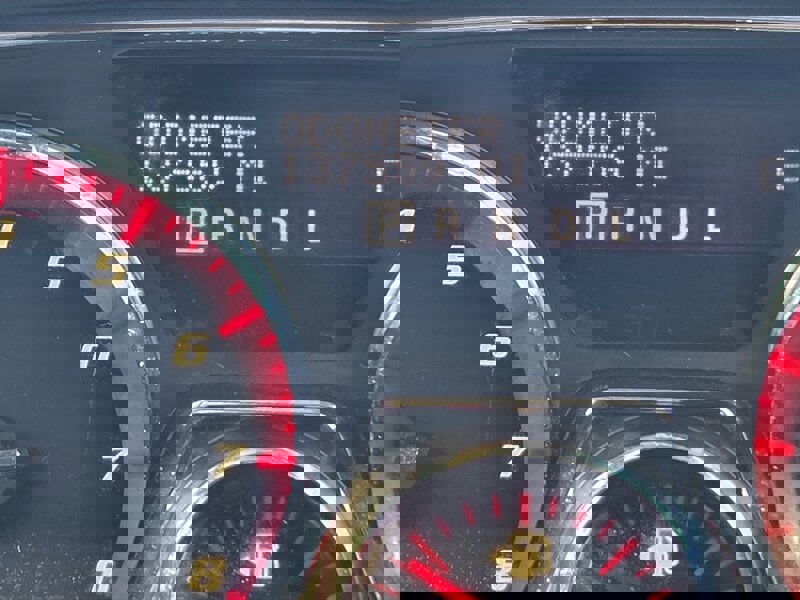 Used 2013 GMC Acadia Denali image 28