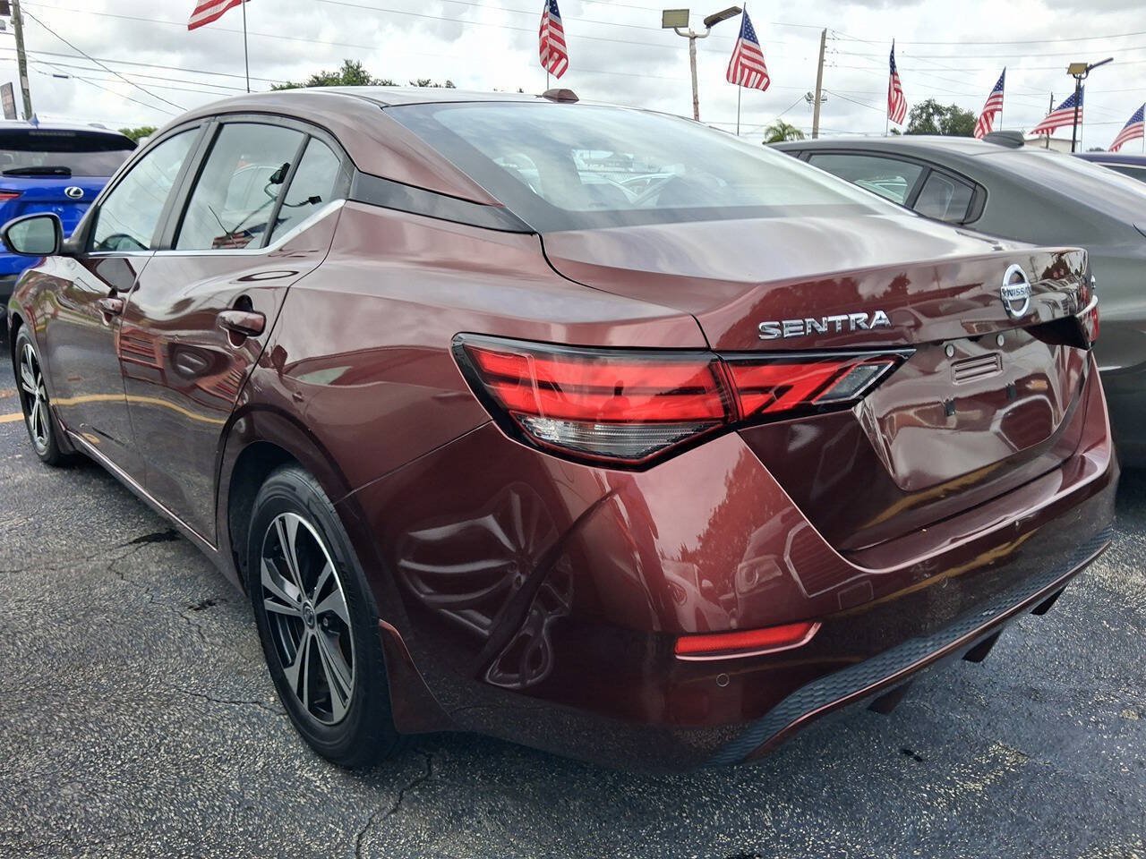 Used 2020 Nissan Sentra SV FWD image 2