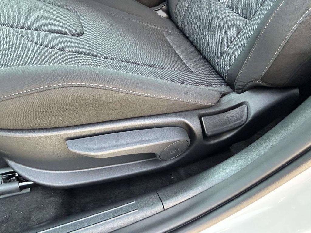 New 2026 Hyundai Elantra SE FWD image 39