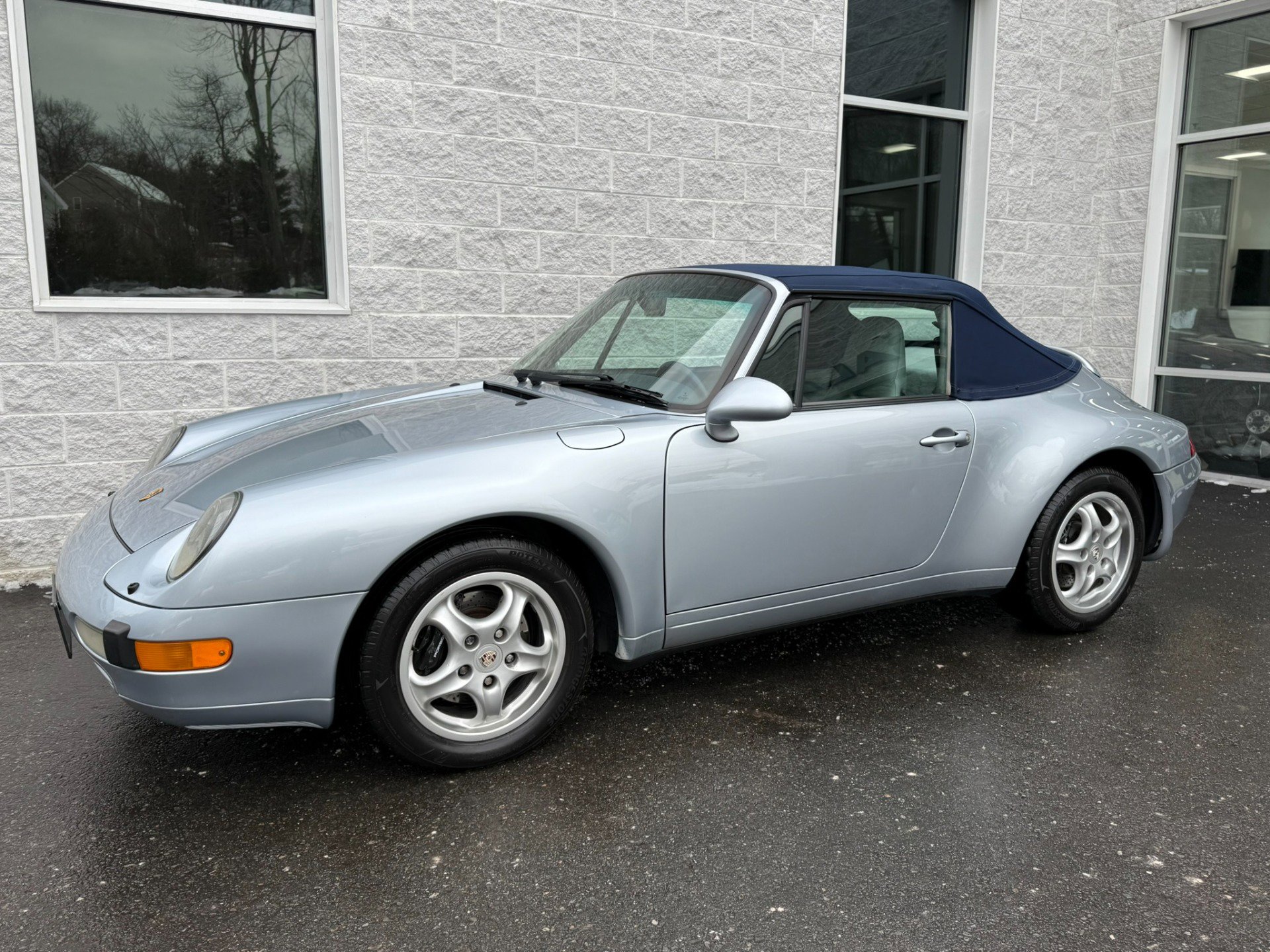 Used 1995 Porsche 911 Carrera image 3
