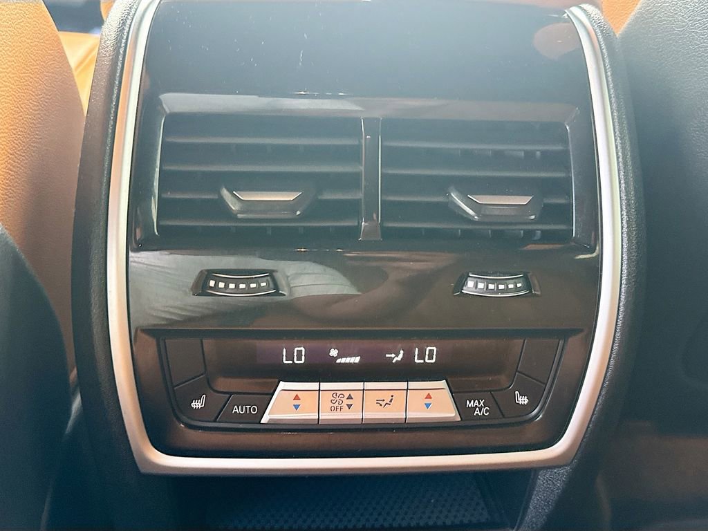 Used 2021 BMW X6 xDrive40i w/ Premium Package 2 image 28