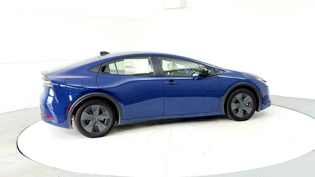 New 2026 Toyota Prius Plug-In Hybrid FWD image 6