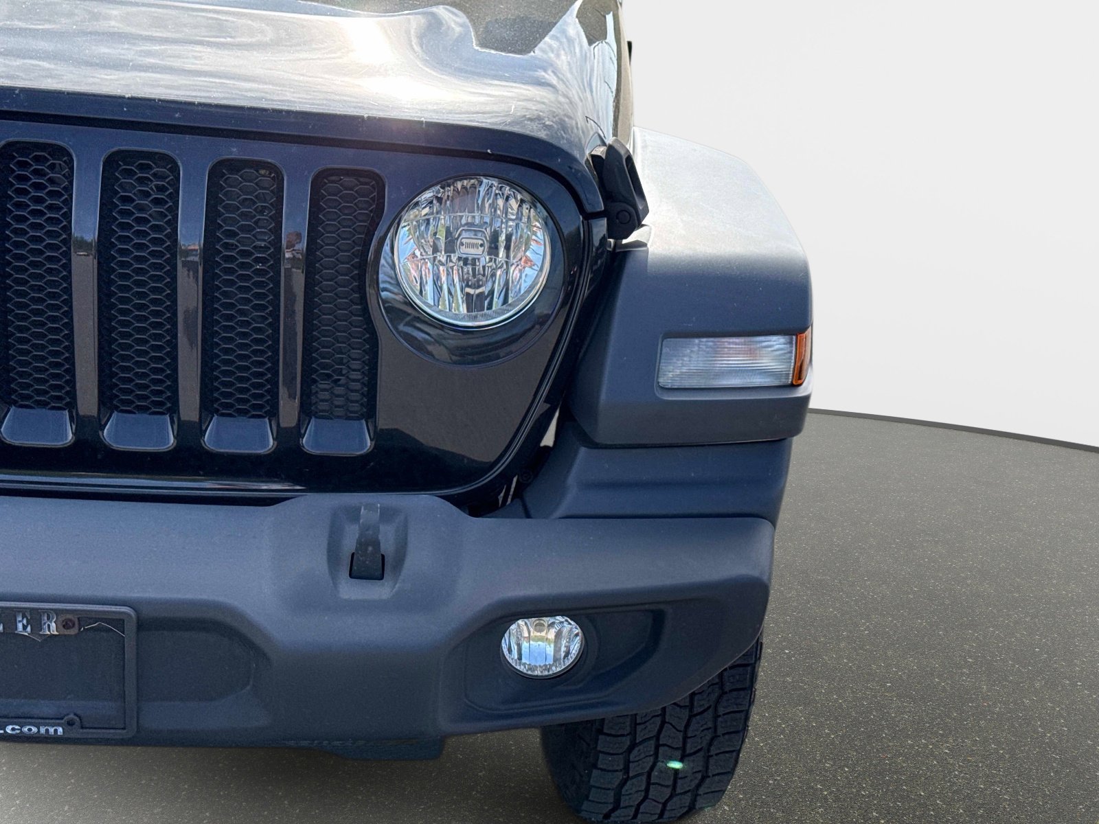 Used 2018 Jeep Wrangler Unlimited Sport S AWD/4WD image 10