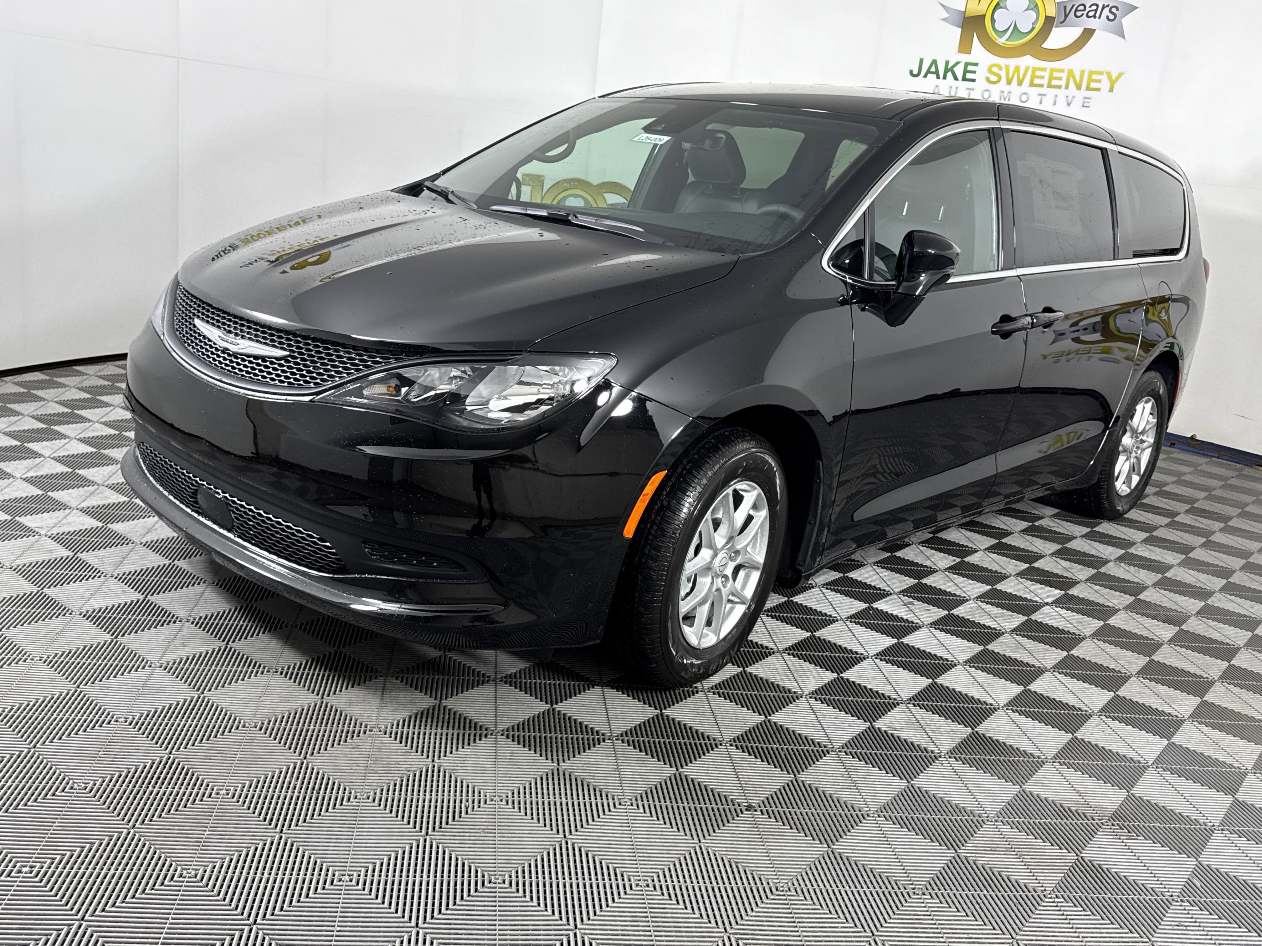 New 2026 Chrysler Voyager LX image 4