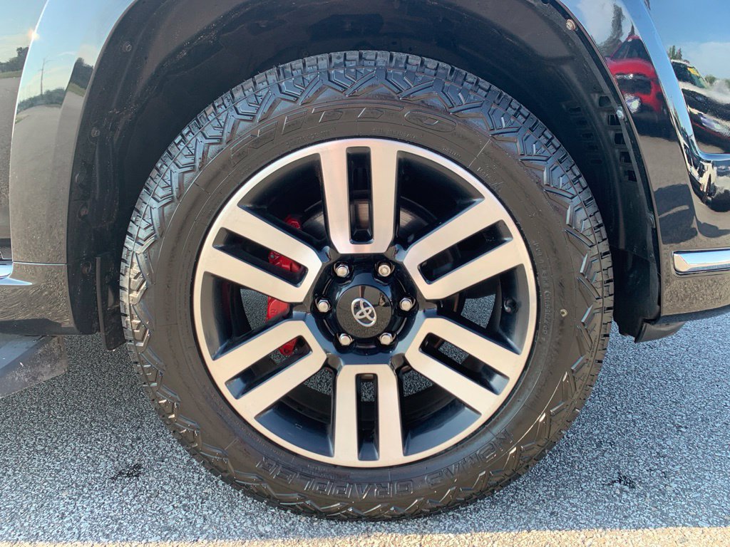 Used 2024 Toyota 4Runner Limited AWD/4WD image 26