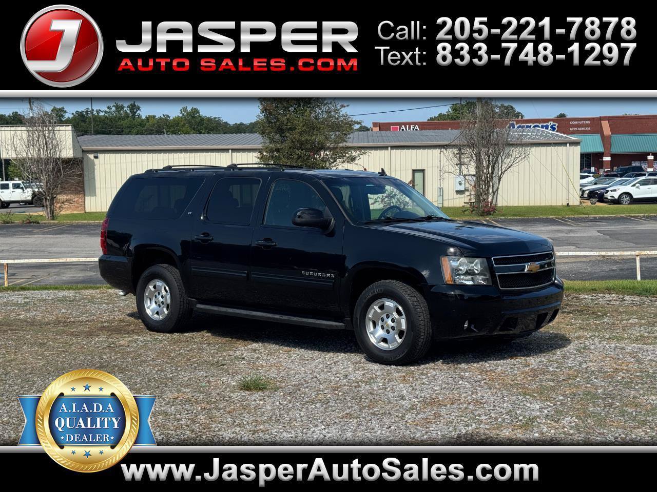 Used 2014 Chevrolet Suburban LT w/ Luxury Package RWD image 1