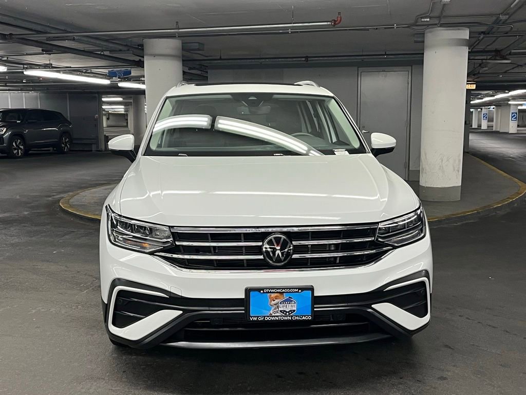 Used 2022 Volkswagen Tiguan SE w/ Panoramic Sunroof Package image 32