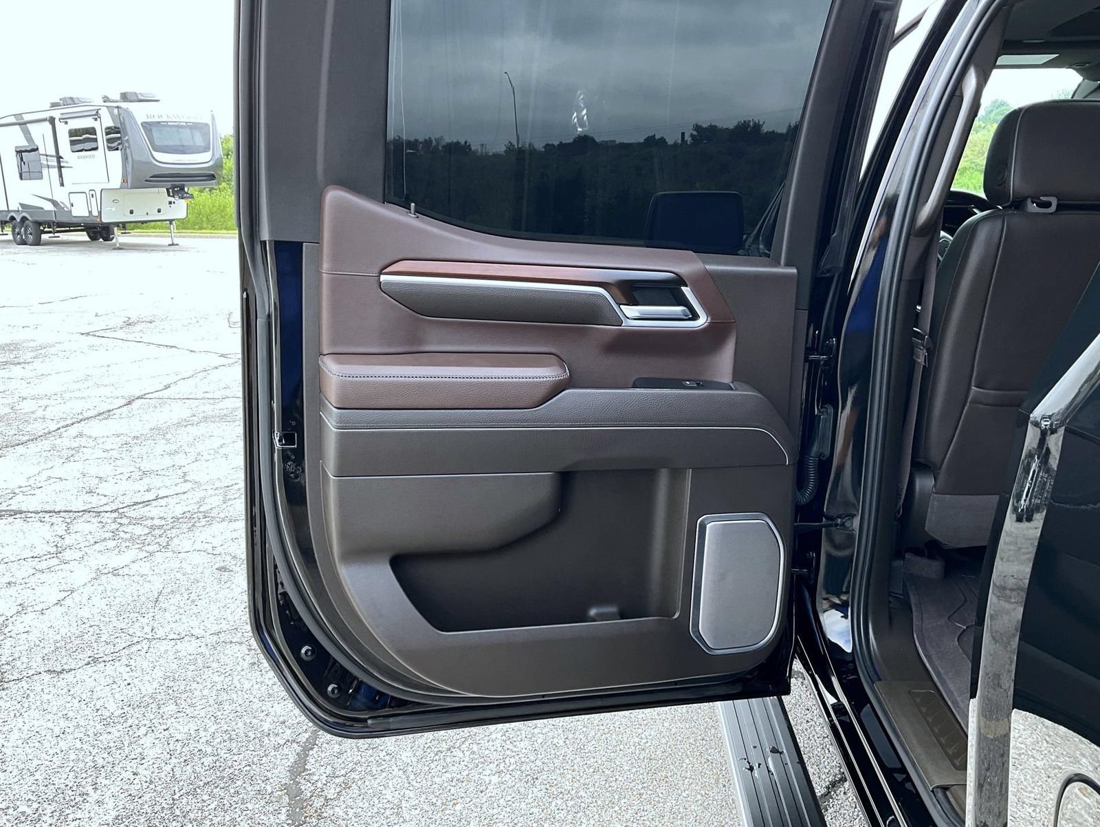 Certified 2026 GMC Sierra 1500 Denali w/ Denali Reserve Package AWD/4WD image 22
