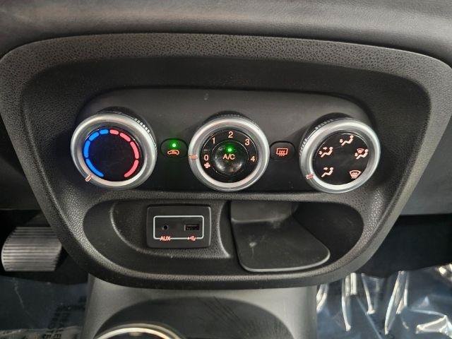 Used 2017 FIAT 500L Trekking FWD image 22