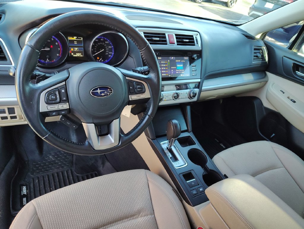 Used 2017 Subaru Outback 2.5i Premium w/ Popular Package #2 AWD/4WD image 11