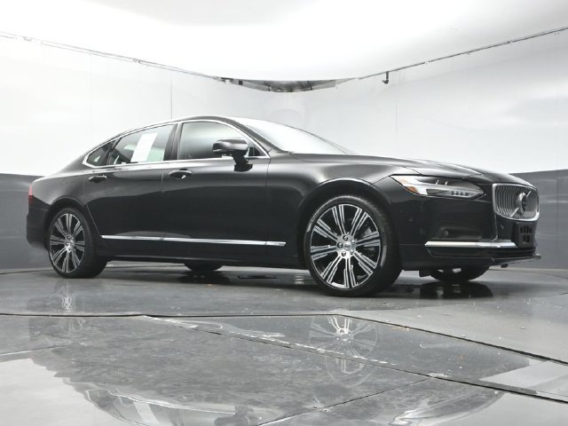 Used 2023 Volvo S90 B6 Plus AWD/4WD image 40