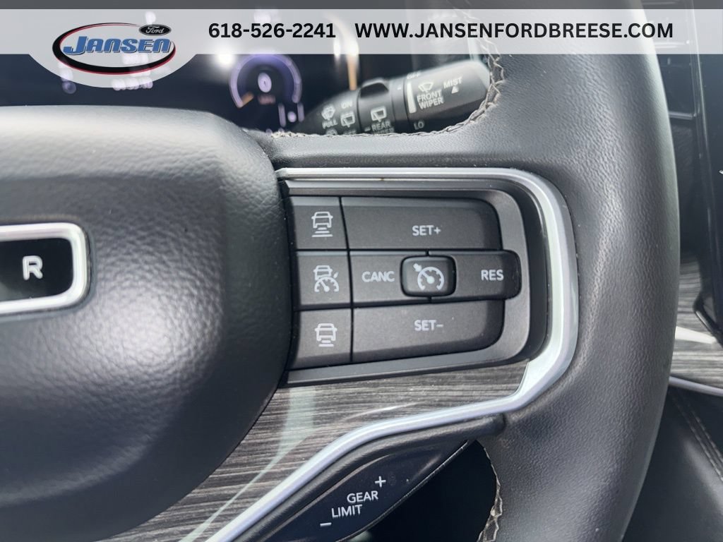 Used 2022 Jeep Wagoneer Series II AWD/4WD image 11