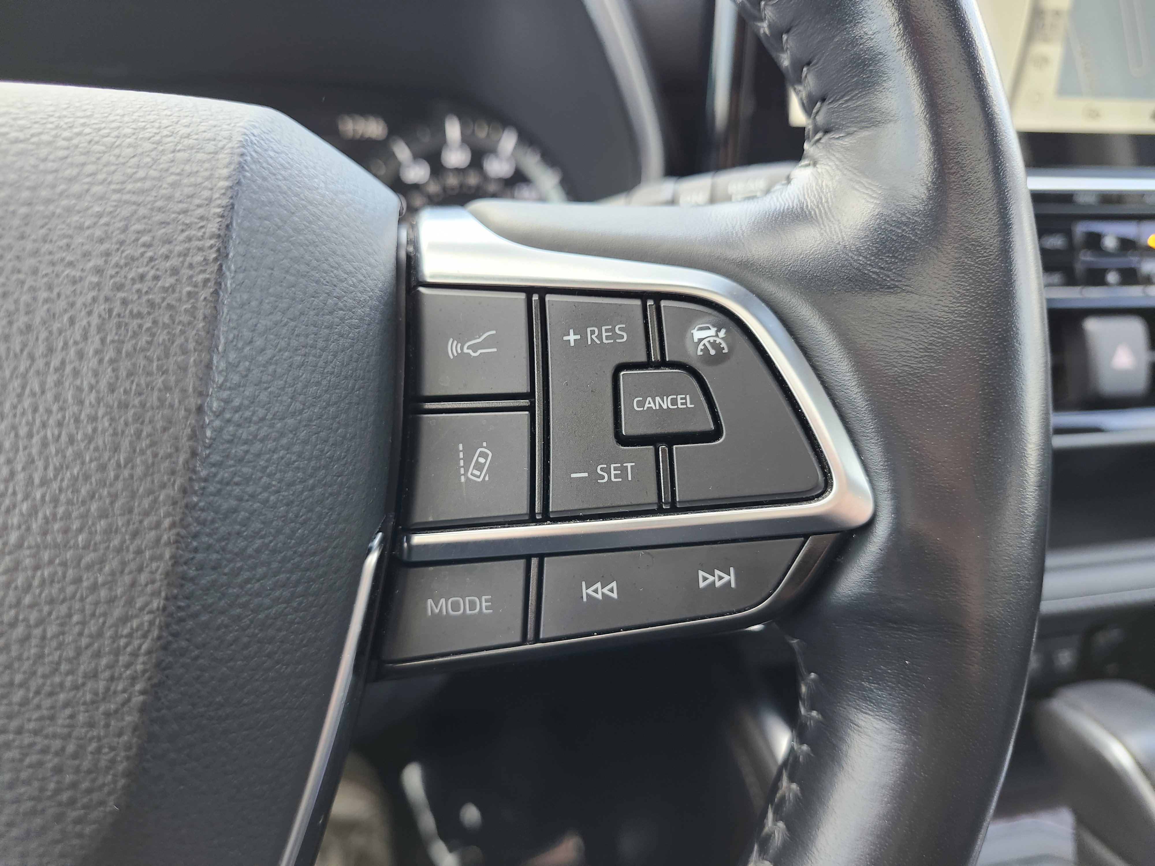 Used 2021 Toyota Highlander Limited image 42