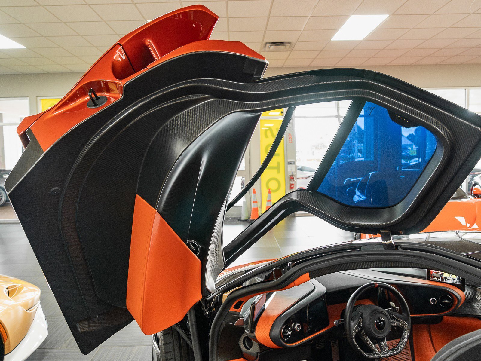 Used 2020 McLaren Speedtail image 24