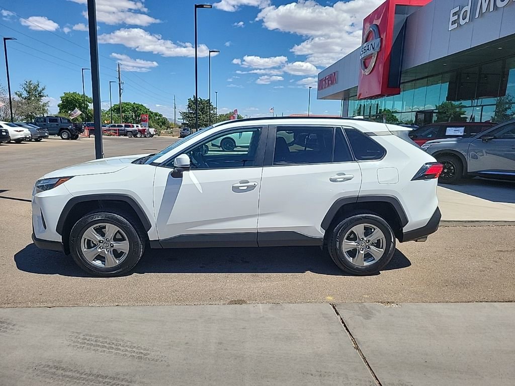 Used 2023 Toyota RAV4 XLE image 4