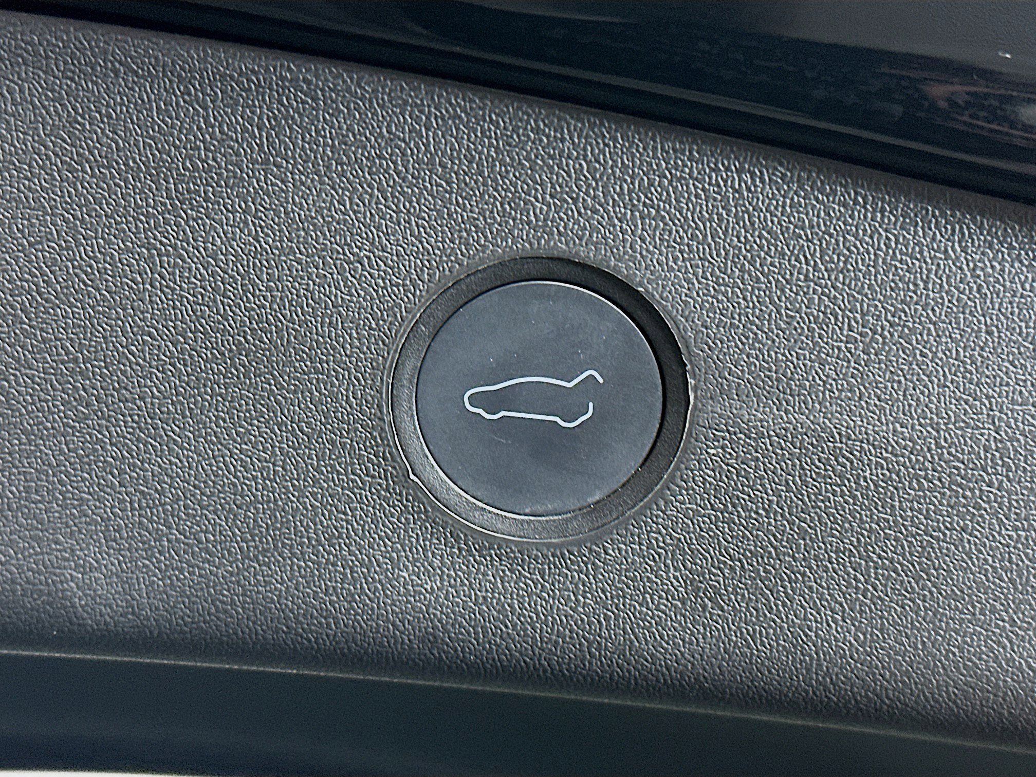 Used 2022 Tesla Model 3 Standard Range image 30