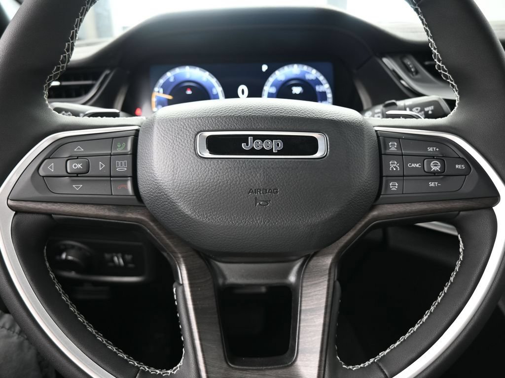 New 2026 Jeep Grand Cherokee Altitude RWD image 25
