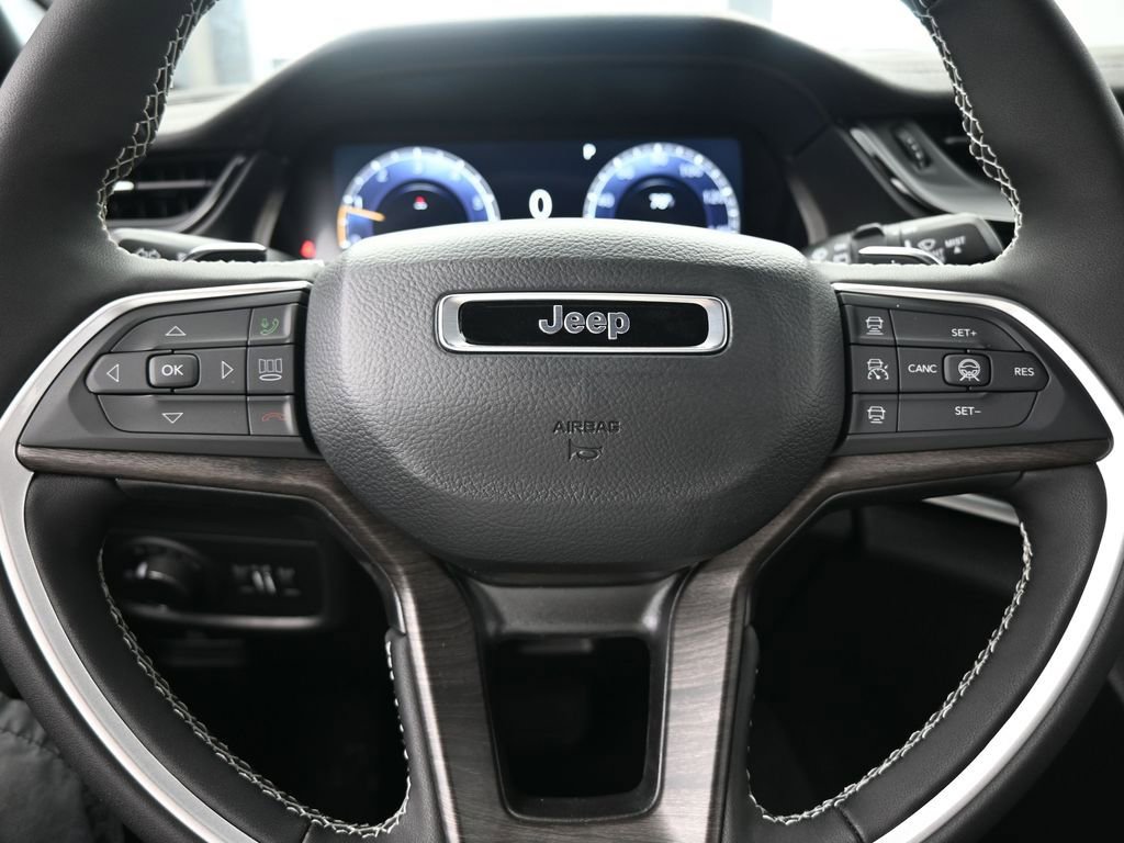 New 2026 Jeep Grand Cherokee Altitude RWD image 25