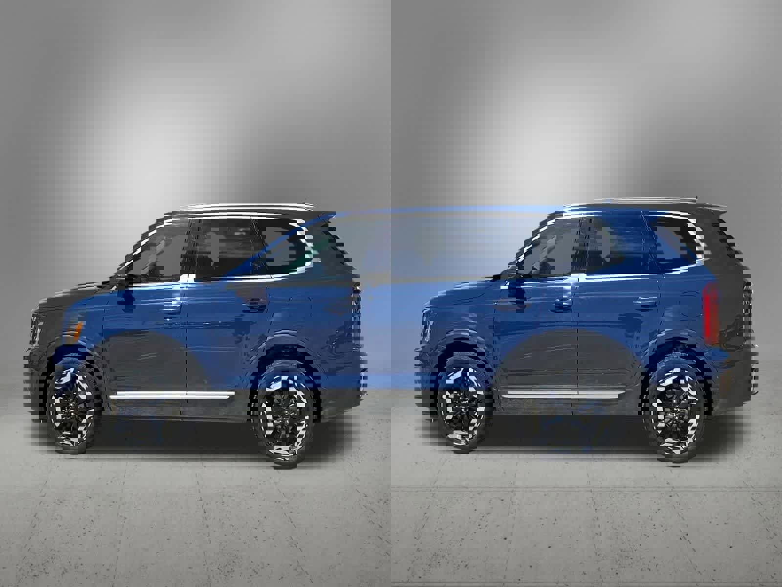 Used 2024 Kia Telluride S w/ S Sunroof Package image 3