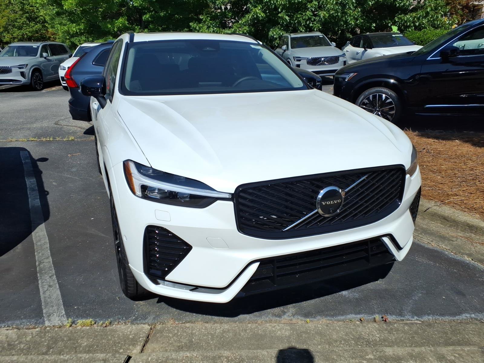 New 2026 Volvo XC60 B5 Plus w/ Protection Package Premier AWD/4WD image 2