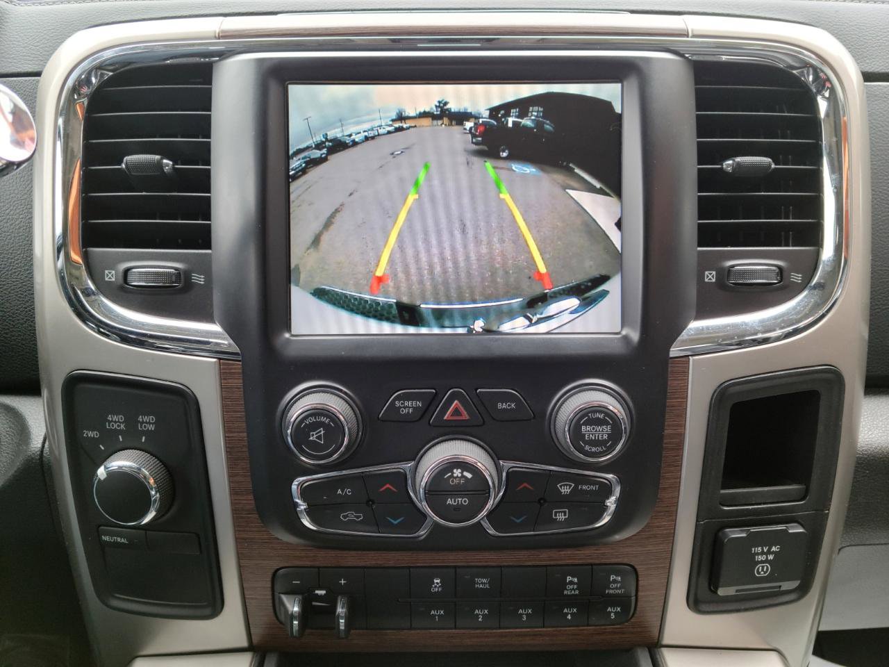 Used 2016 RAM 2500 Laramie w/ Convenience Group image 11