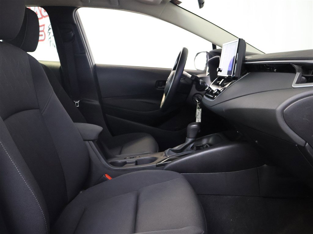 Used 2024 Toyota Corolla LE image 17