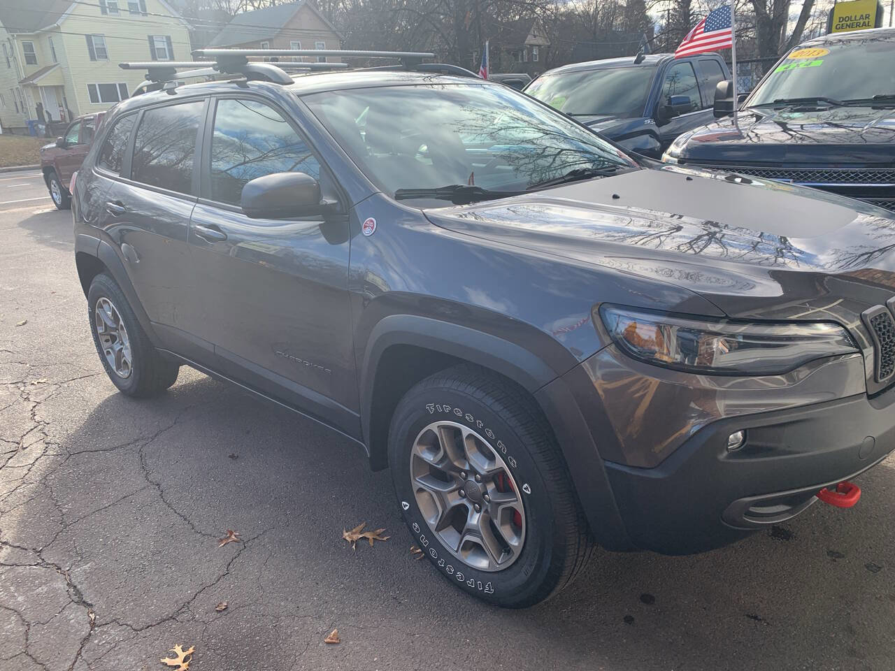 Used 2020 Jeep Cherokee Trailhawk image 2
