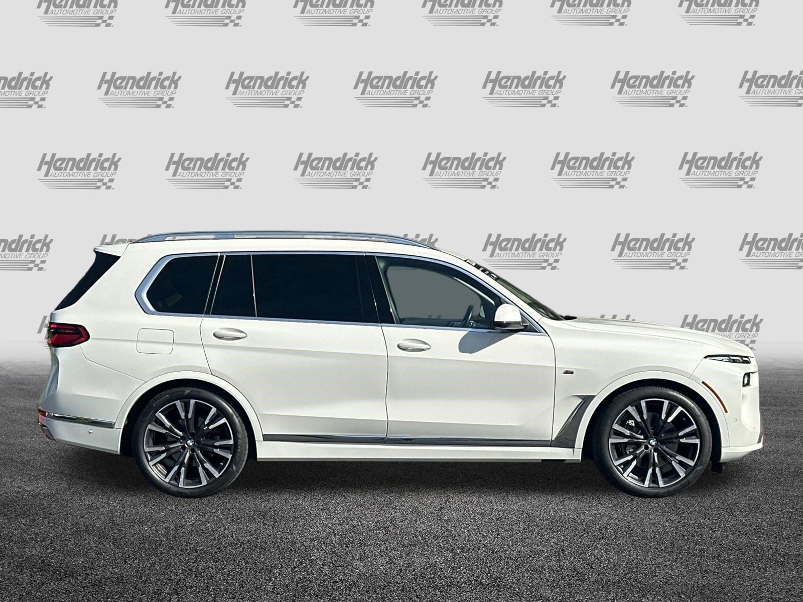 Certified 2024 BMW X7 xDrive40i w/ Premium Package image 3