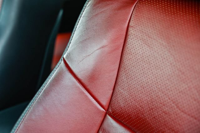 Used 2013 Dodge Challenger R/T RWD image 25
