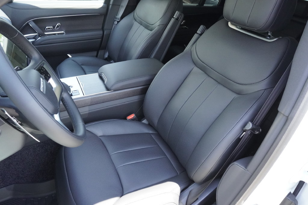 New 2026 Land Rover Range Rover Long Wheelbase SE AWD/4WD image 20