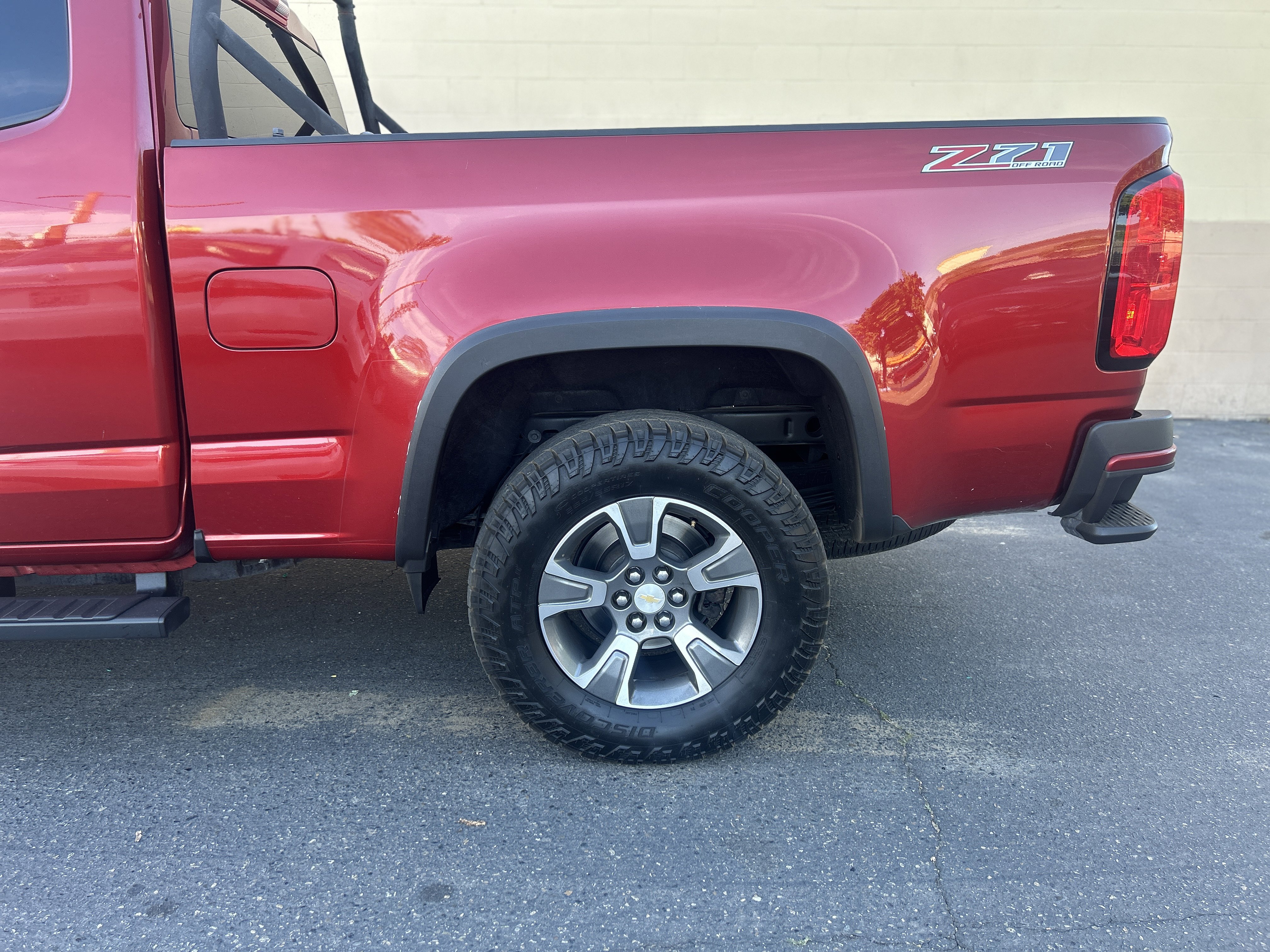 Used 2015 Chevrolet Colorado Z71 image 7