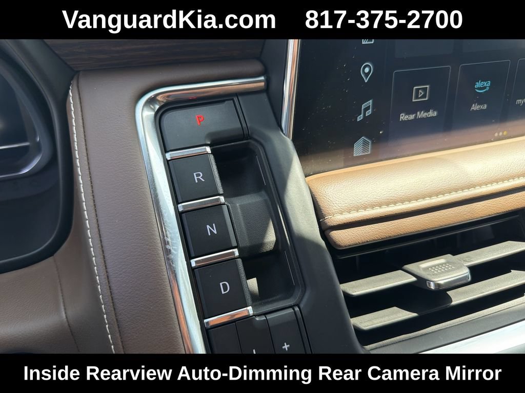 Used 2024 Chevrolet Suburban High Country w/ Advanced Technology Package AWD/4WD image 25