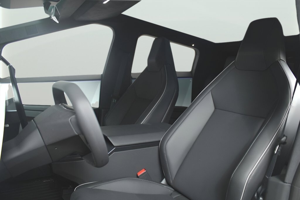 Used 2024 Tesla Cybertruck Cyberbeast image 12