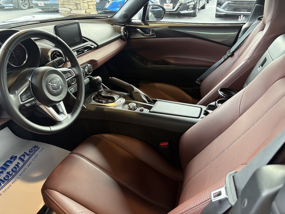 Used 2018 MAZDA MX-5 Miata RF Grand Touring RWD image 2