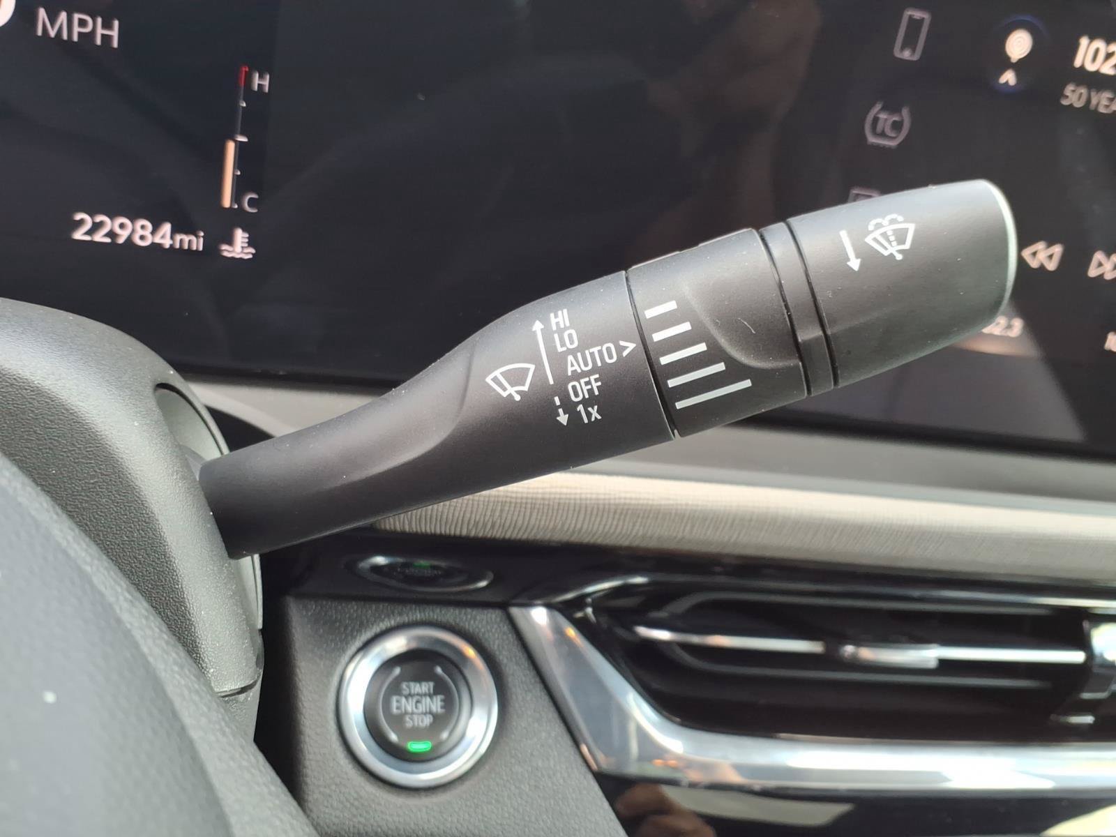 Used 2025 Buick Envista Avenir FWD image 33
