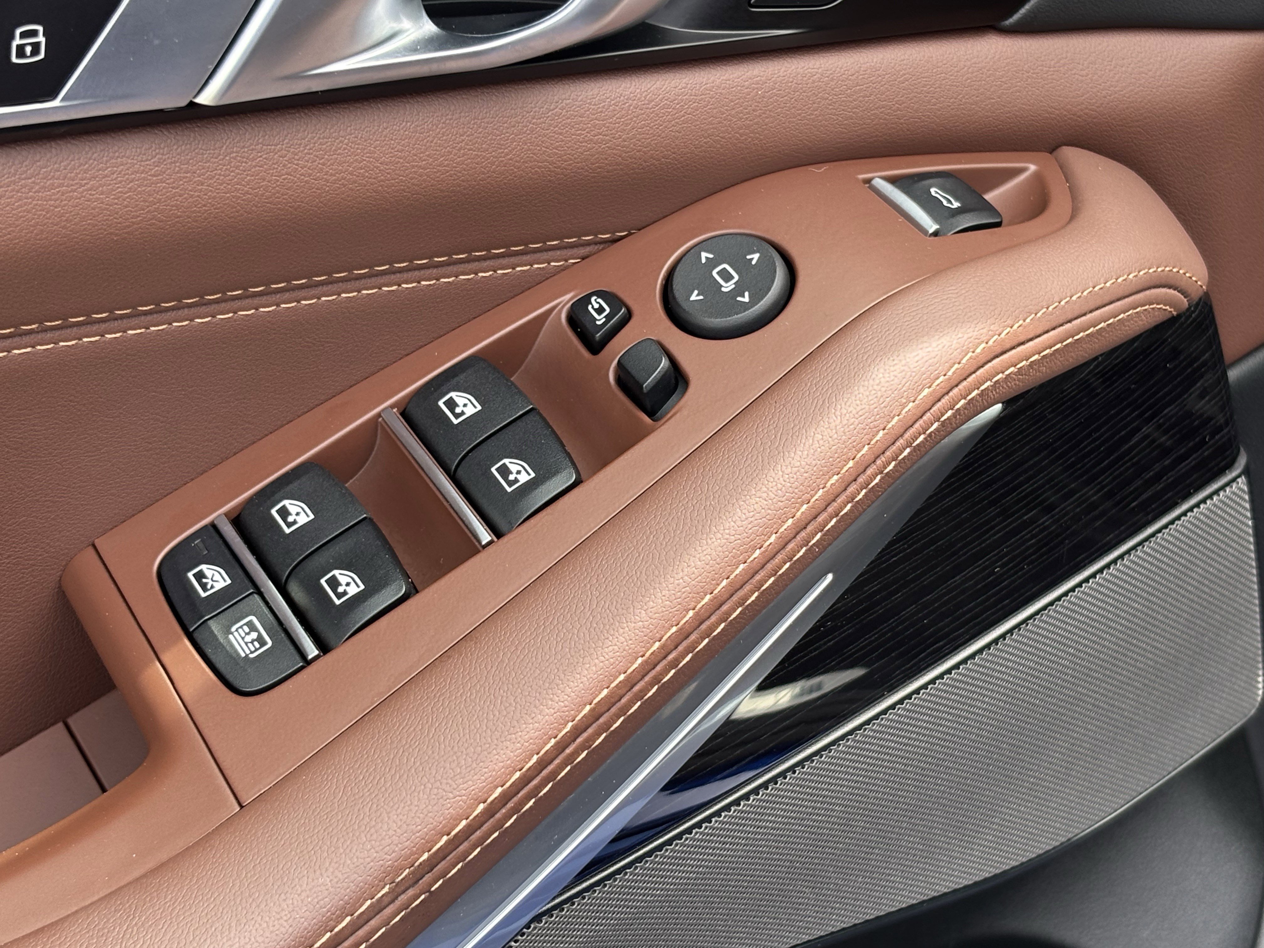 Certified 2026 BMW X7 M60i AWD/4WD image 15