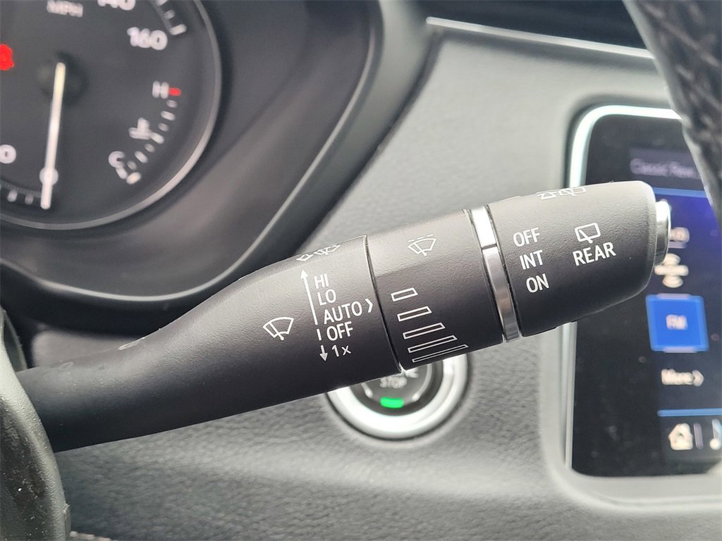 Used 2019 Cadillac XT4 Premium Luxury w/ Technology Package image 18