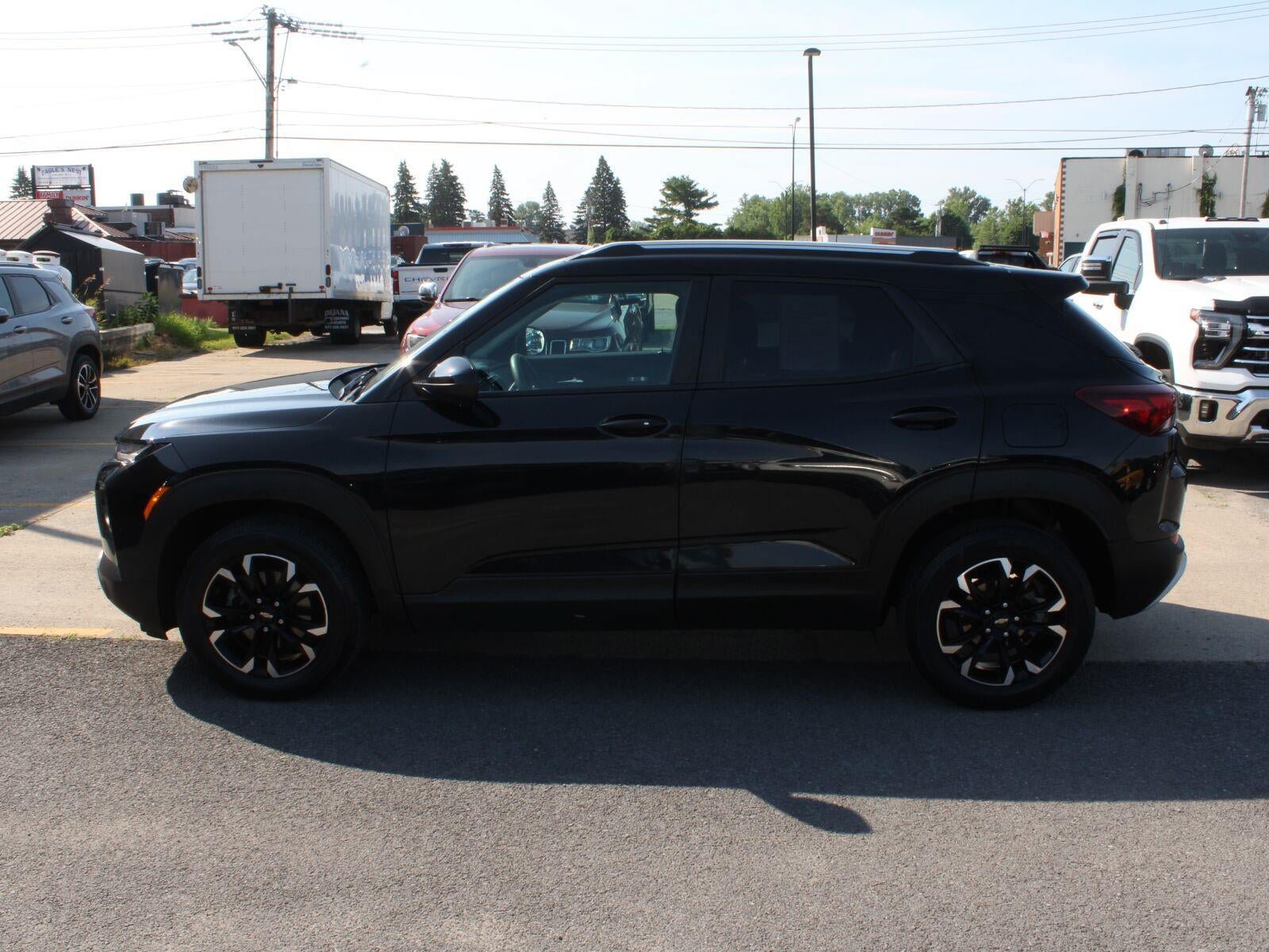 Used 2022 Chevrolet TrailBlazer LT AWD/4WD image 4