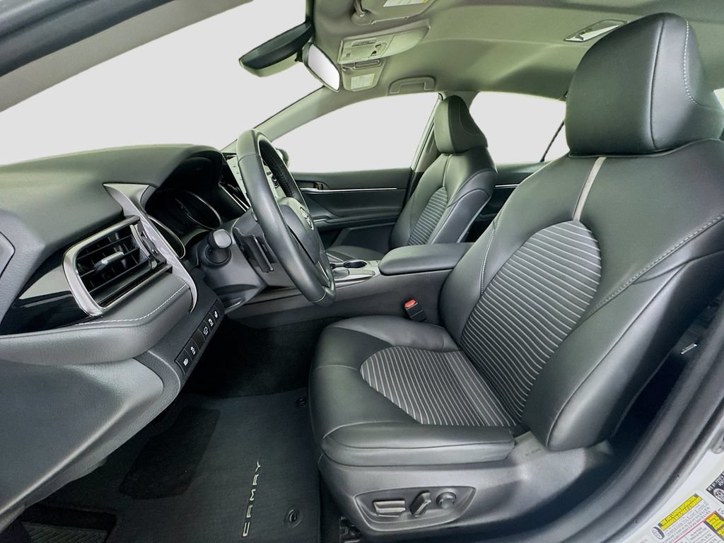 Used 2024 Toyota Camry SE FWD image 12