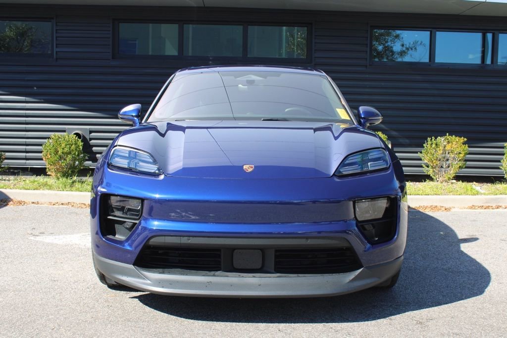 Certified 2024 Porsche Macan 4 Electric image 10