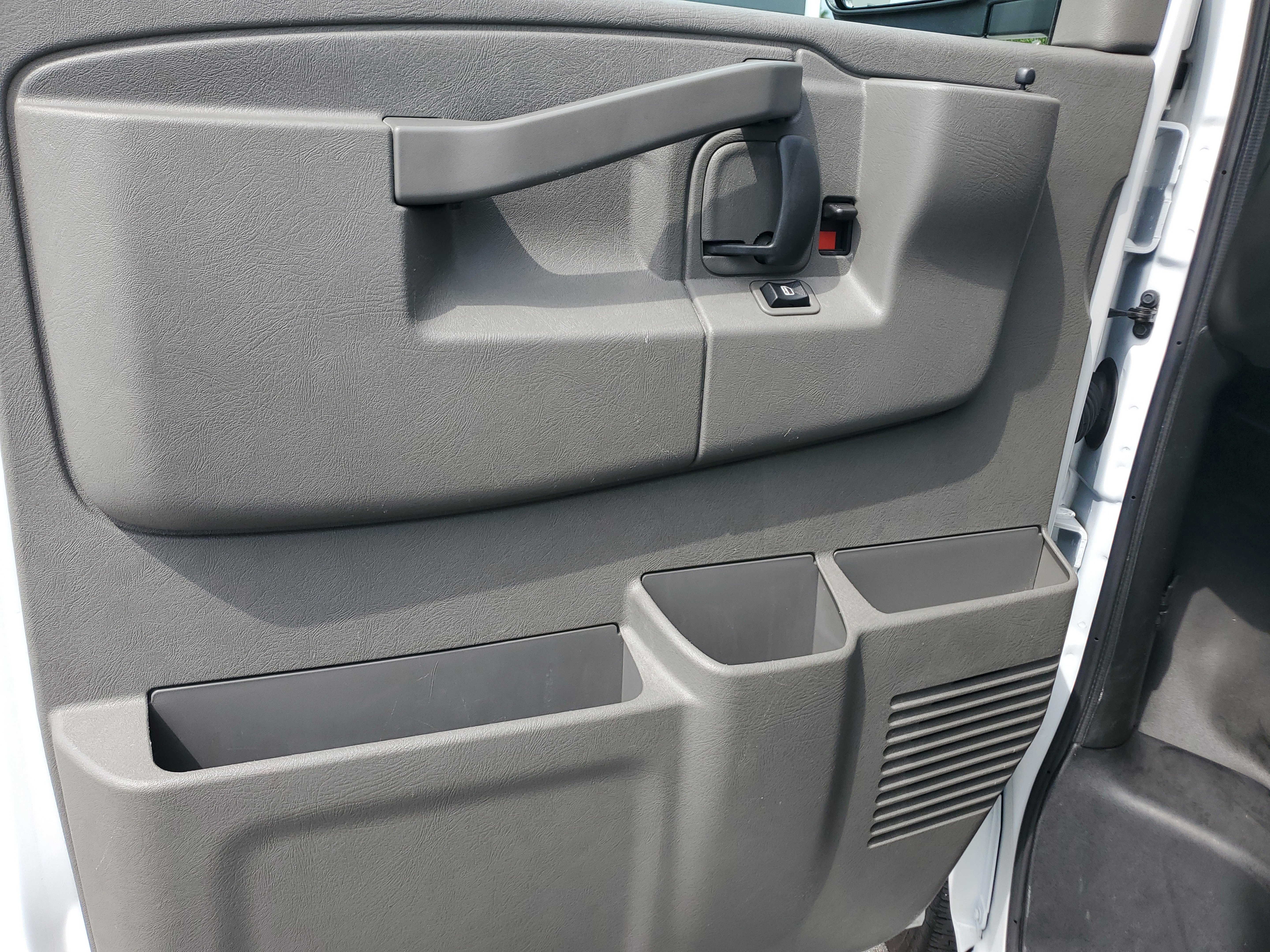 Used 2023 GMC Savana 2500 w/ Driver Convenience Package image 22