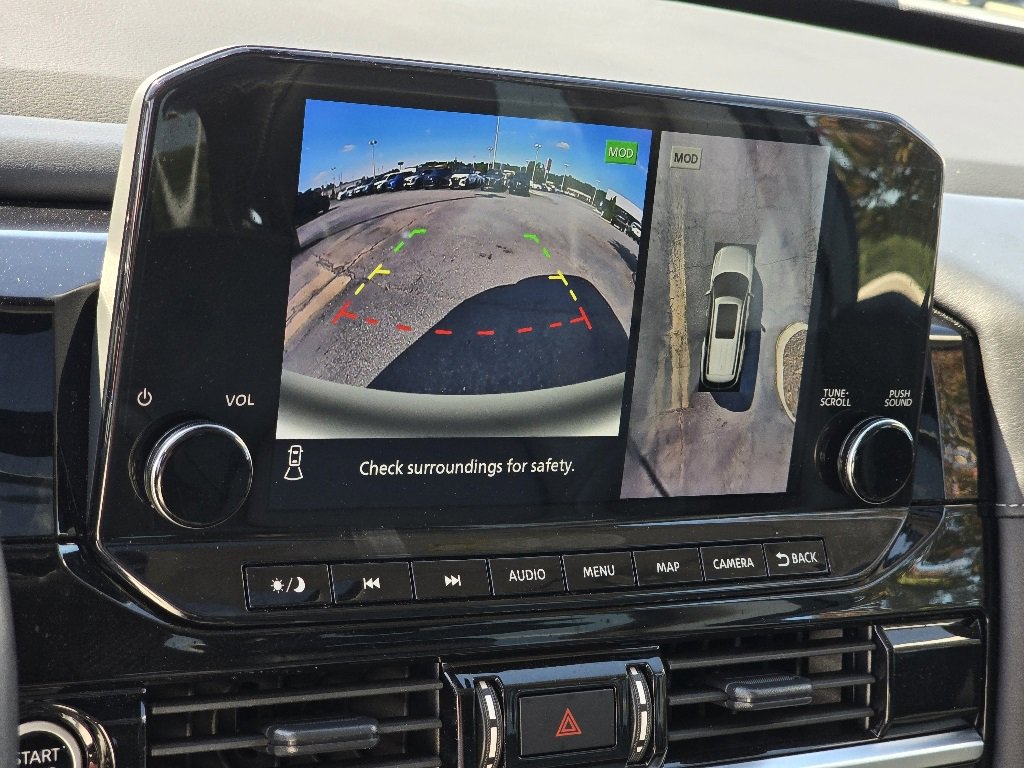 Used 2024 Nissan Pathfinder SL w/ SL Premium Package image 5