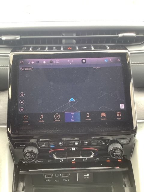 Certified 2023 Jeep Grand Cherokee Overland w/ Luxury Tech Group IV AWD/4WD image 28