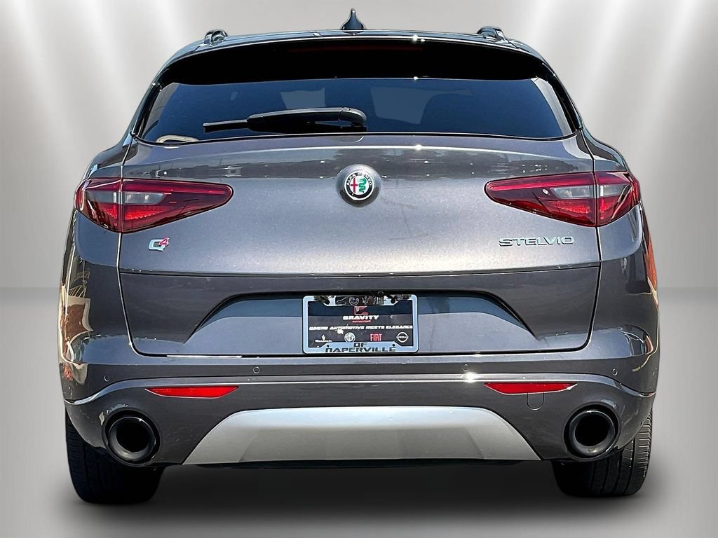 Used 2023 Alfa Romeo Stelvio Ti AWD/4WD image 5