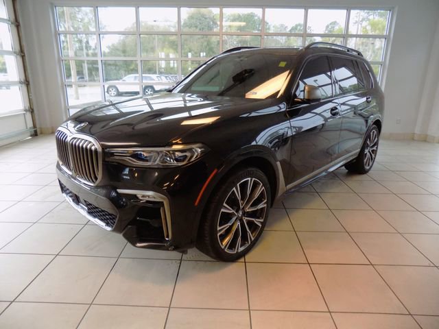 Used 2020 BMW X7 M50i image 3