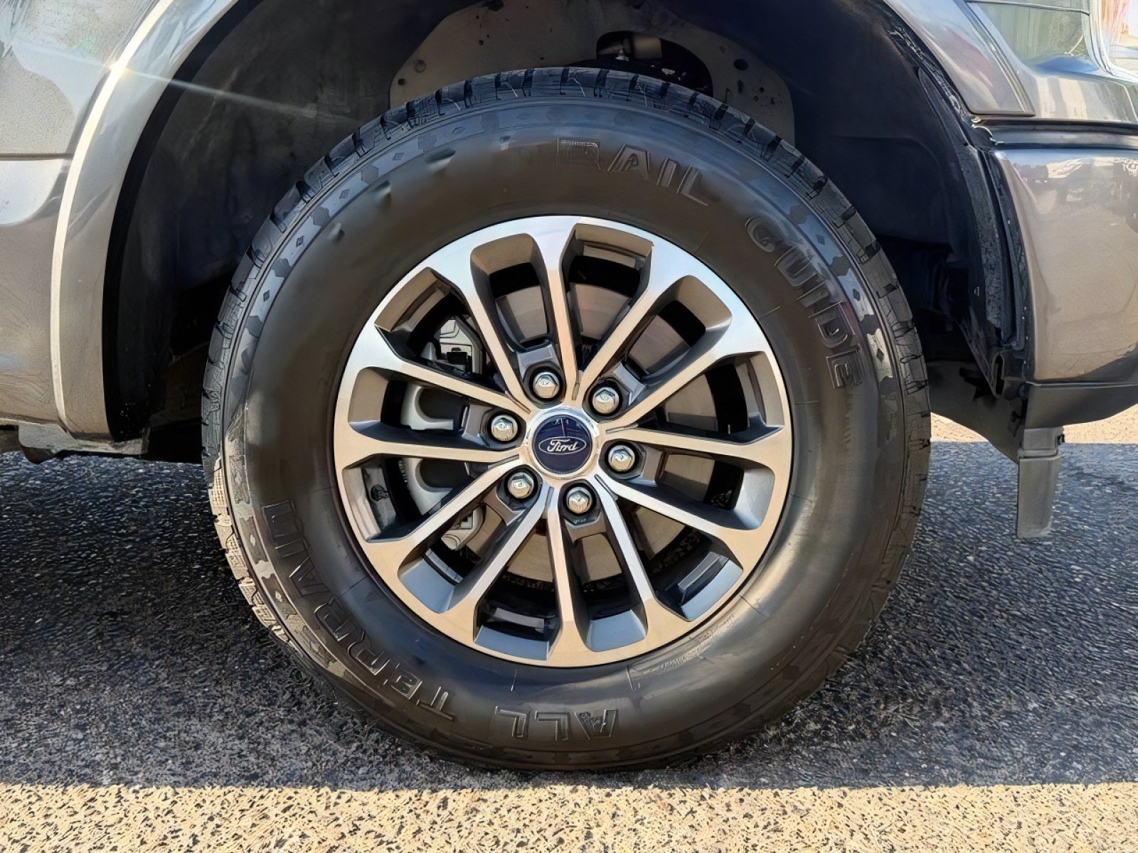 Used 2018 Ford F150 Lariat AWD/4WD image 9