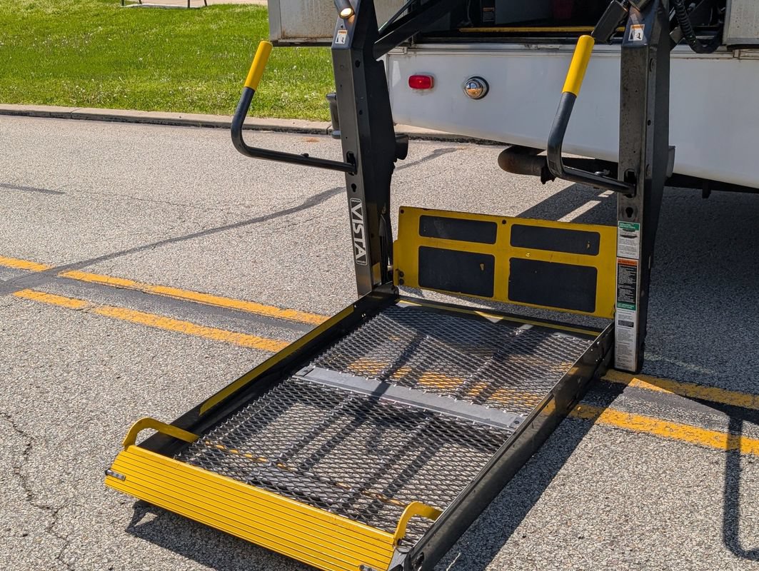 Used 2007 Ford E-450 and Econoline 450 RWD image 26