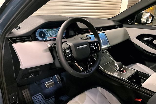 Certified 2026 Land Rover Range Rover Evoque Dynamic SE AWD/4WD image 24