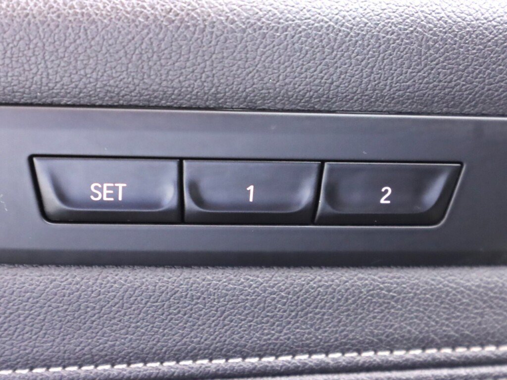 Used 2021 BMW 530i xDrive w/ Convenience Package AWD/4WD image 32